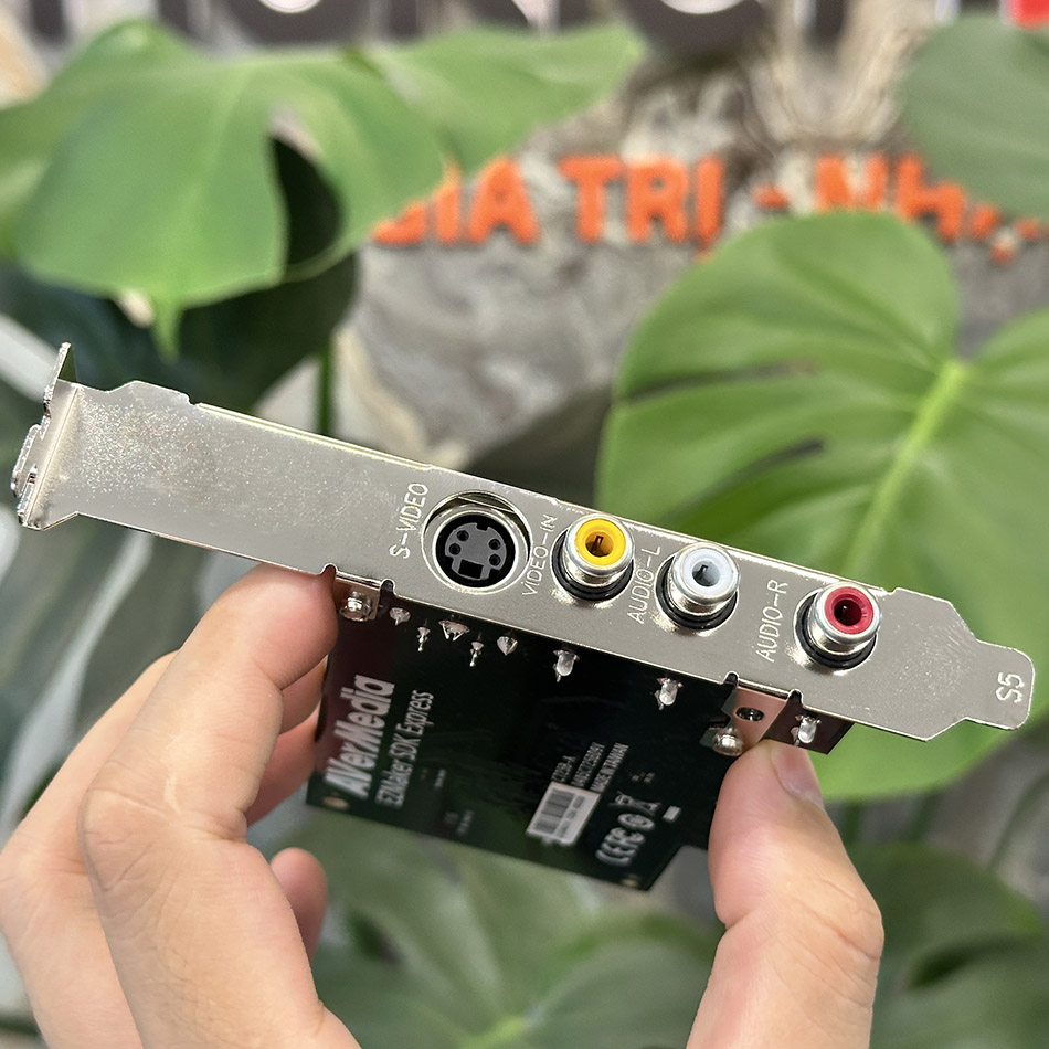 AverMedia C725 Card PCI-E to AV, S-Video ghi hình máy siêu âm, nội soi