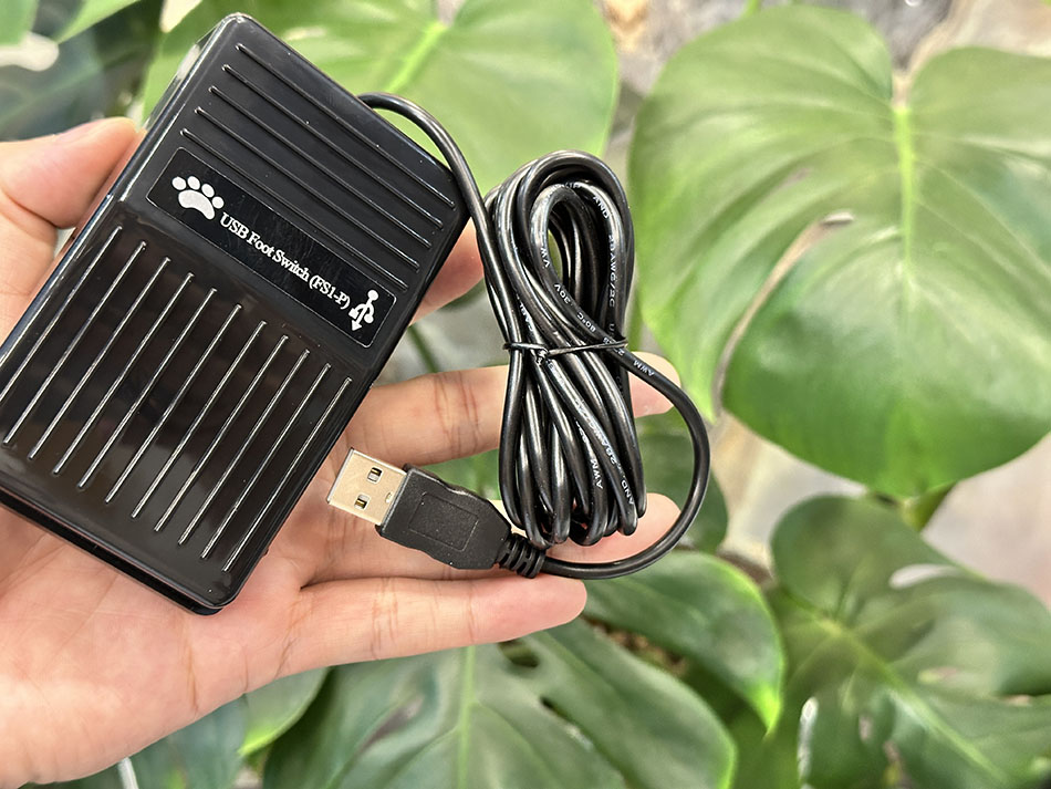 Bàn đạp điều khiển chân-usb foot switch pedal Chụp ảnh, ghi hình cho máy siêu âm, nội soi tai mũi họng