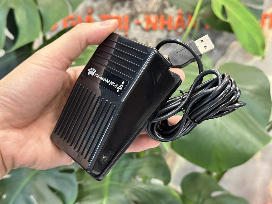 Bàn đạp điều khiển chân-usb foot switch pedal Chụp ảnh, ghi hình cho máy siêu âm, nội soi tai mũi họng