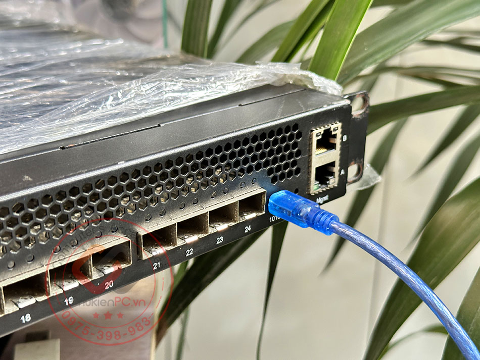 Dây cáp Console RS232 DB9 Female to Mini USB 43X051 For Lenovo RackSwitch G8264 dài 1.5M